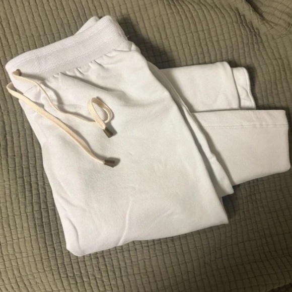 Le Marais Hoodie & Sweatpant Set - Picture 11 of 14